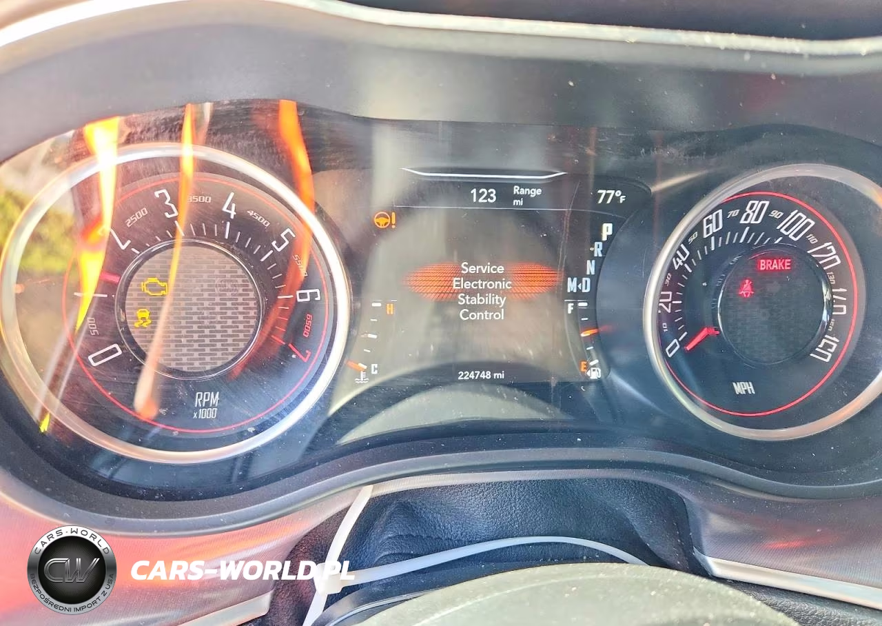 2019 Dodge Challenger Sxt VIN:2C3CDZAG8KH687734 - 9
