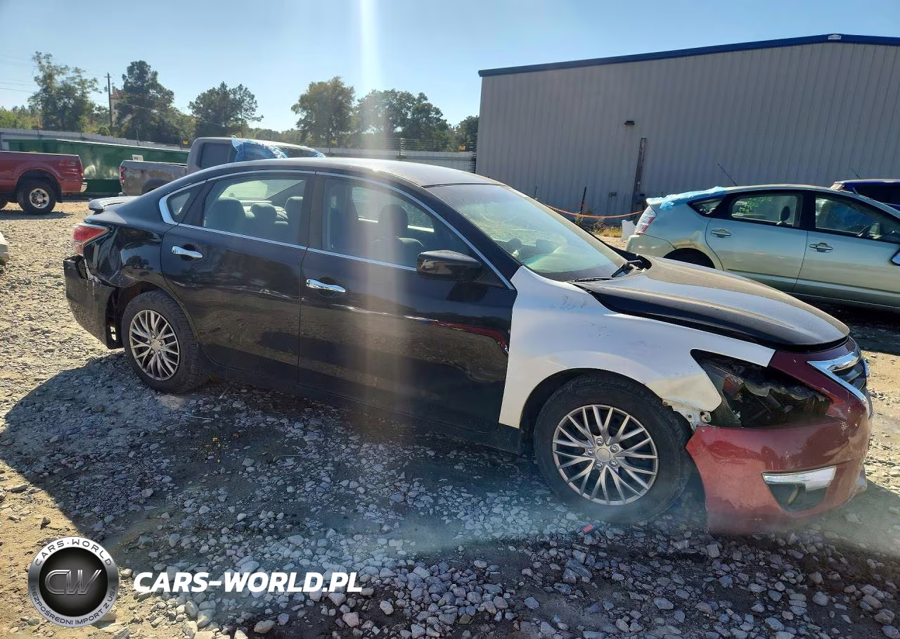 2015 Nissan Altima 2.5 S VIN:1N4AL3AP4FN398047 - 4