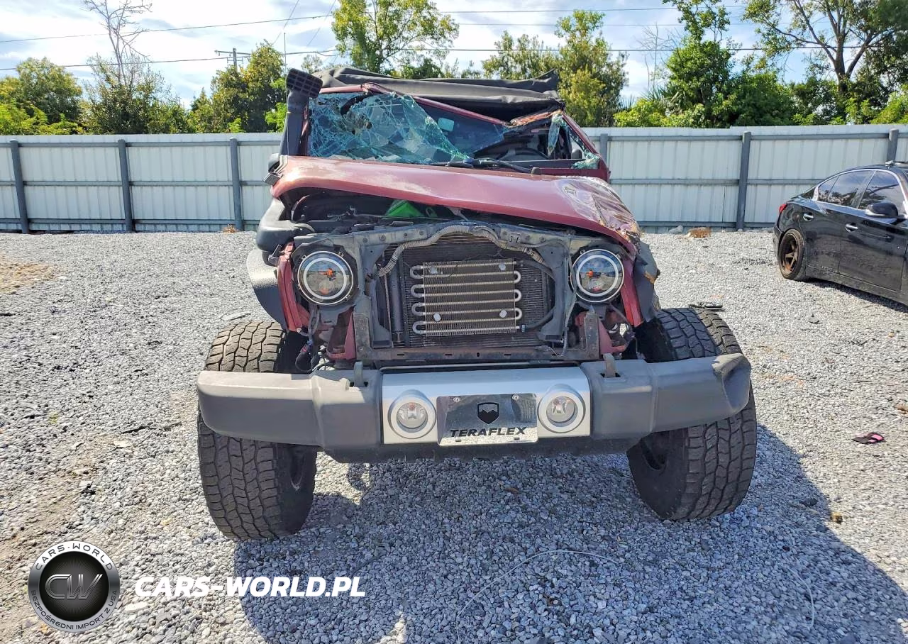 2010 Jeep Wrangler Unlimited Sahara VIN:1J4BA5H18AL230959 - 5