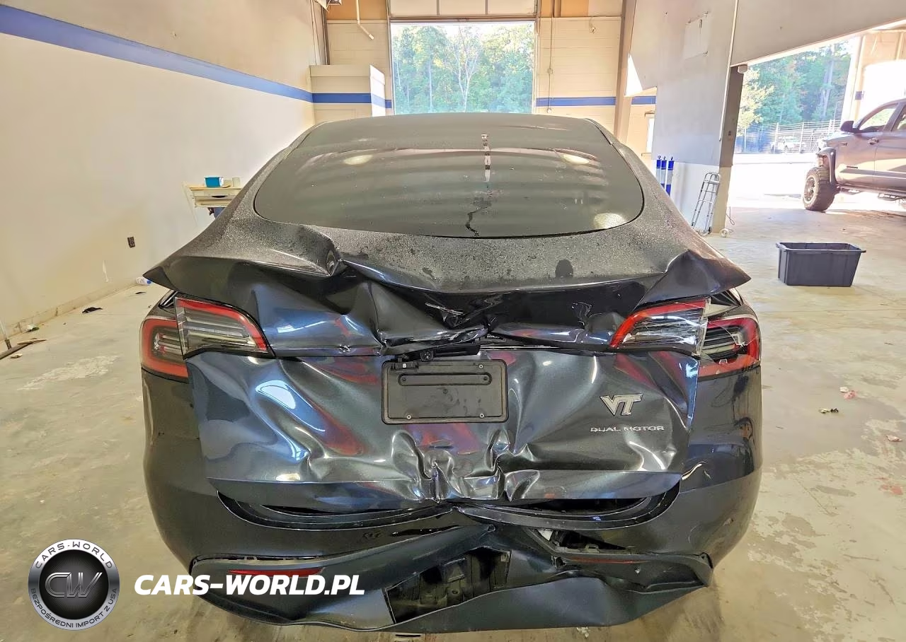 2024 Tesla Model Y VIN:7SAYGDEE1RA224418 - 6