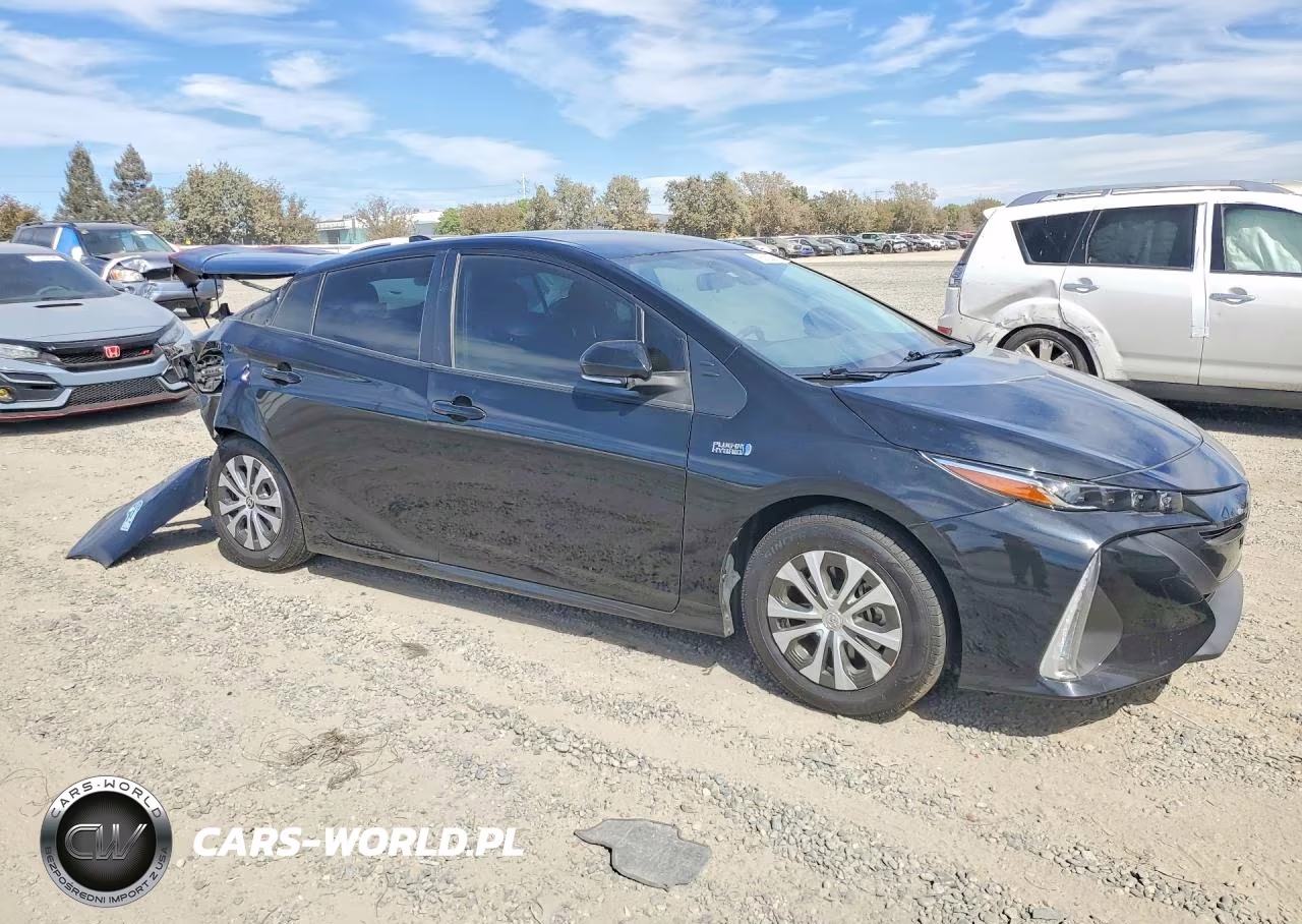 2021 Toyota Prius Prime Le VIN:JTDKAMFP3M3179057 - 4