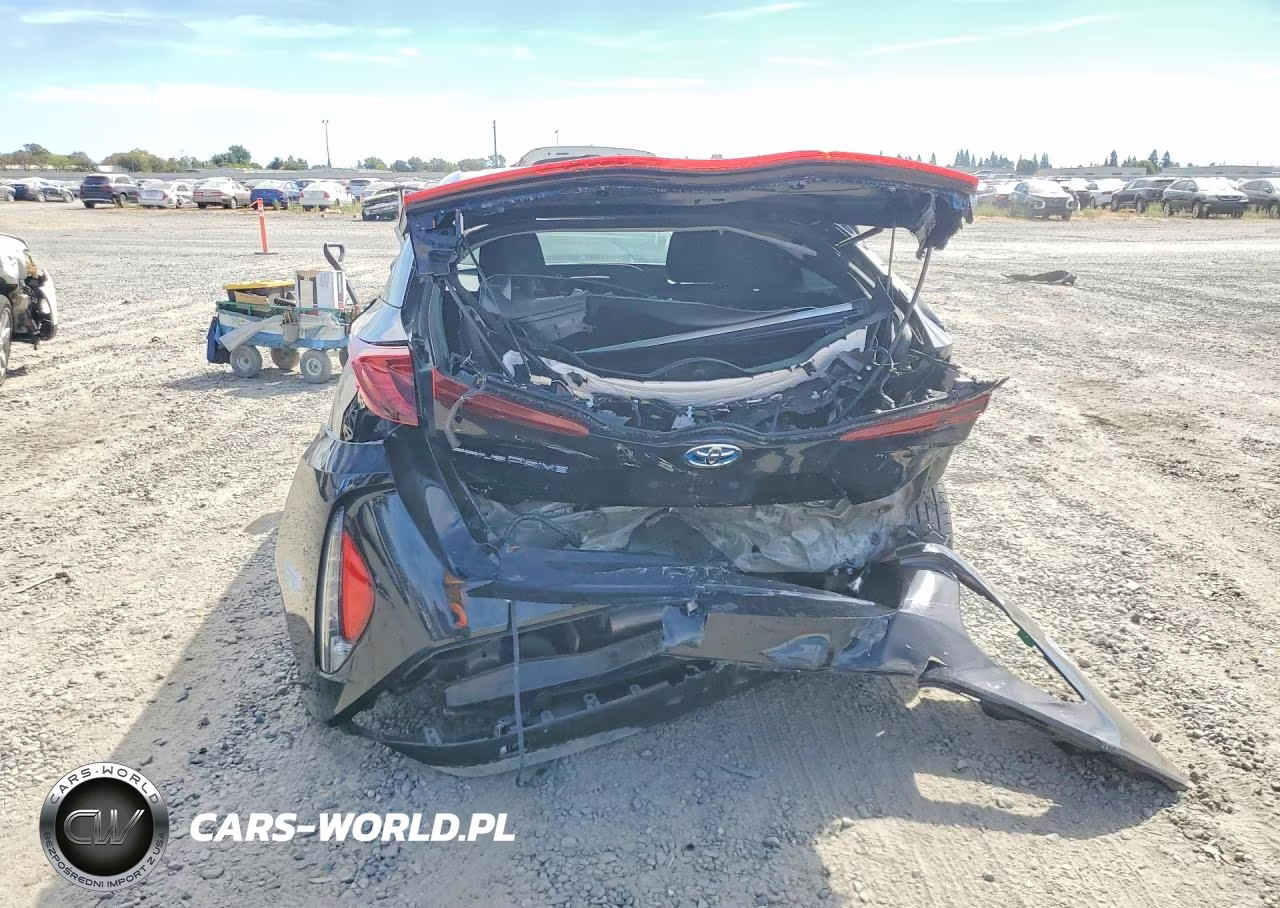 2021 Toyota Prius Prime Le VIN:JTDKAMFP3M3179057 - 6
