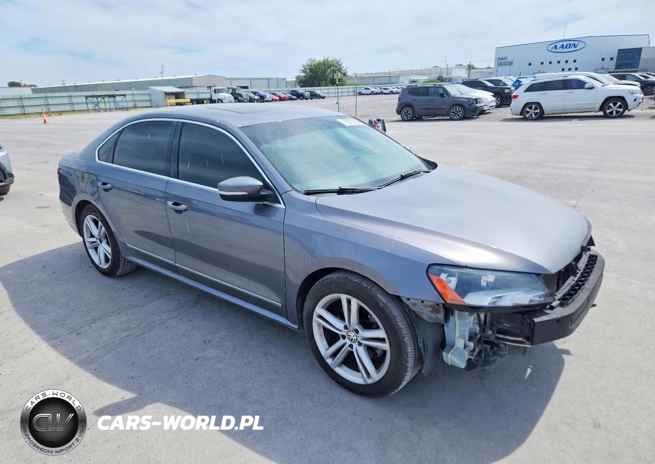 2013 Volkswagen Passat Sel VIN:1VWCN7A33DC108131 - 4
