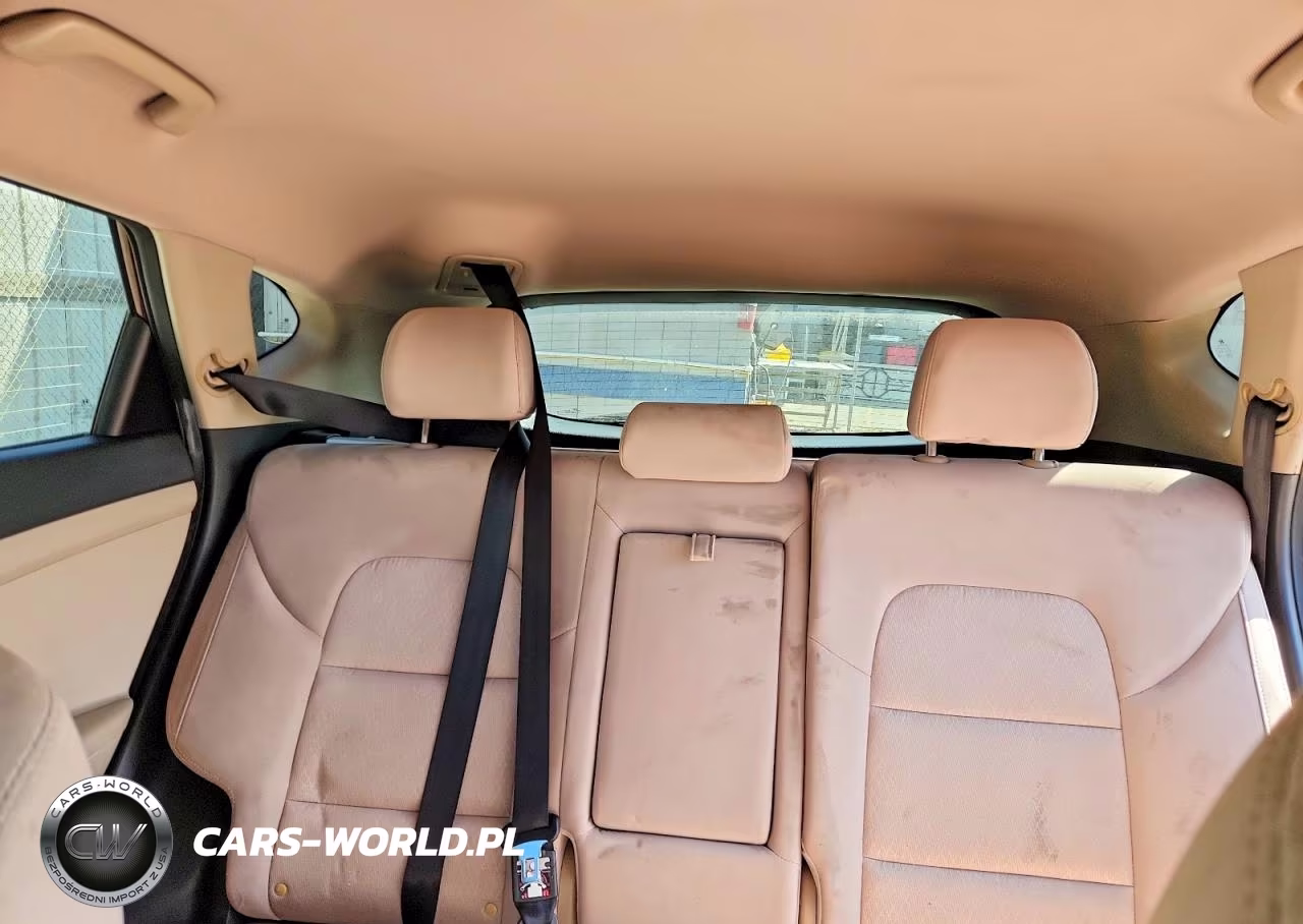 2018 Hyundai Tucson Se VIN:KM8J23A47JU610162 - 10