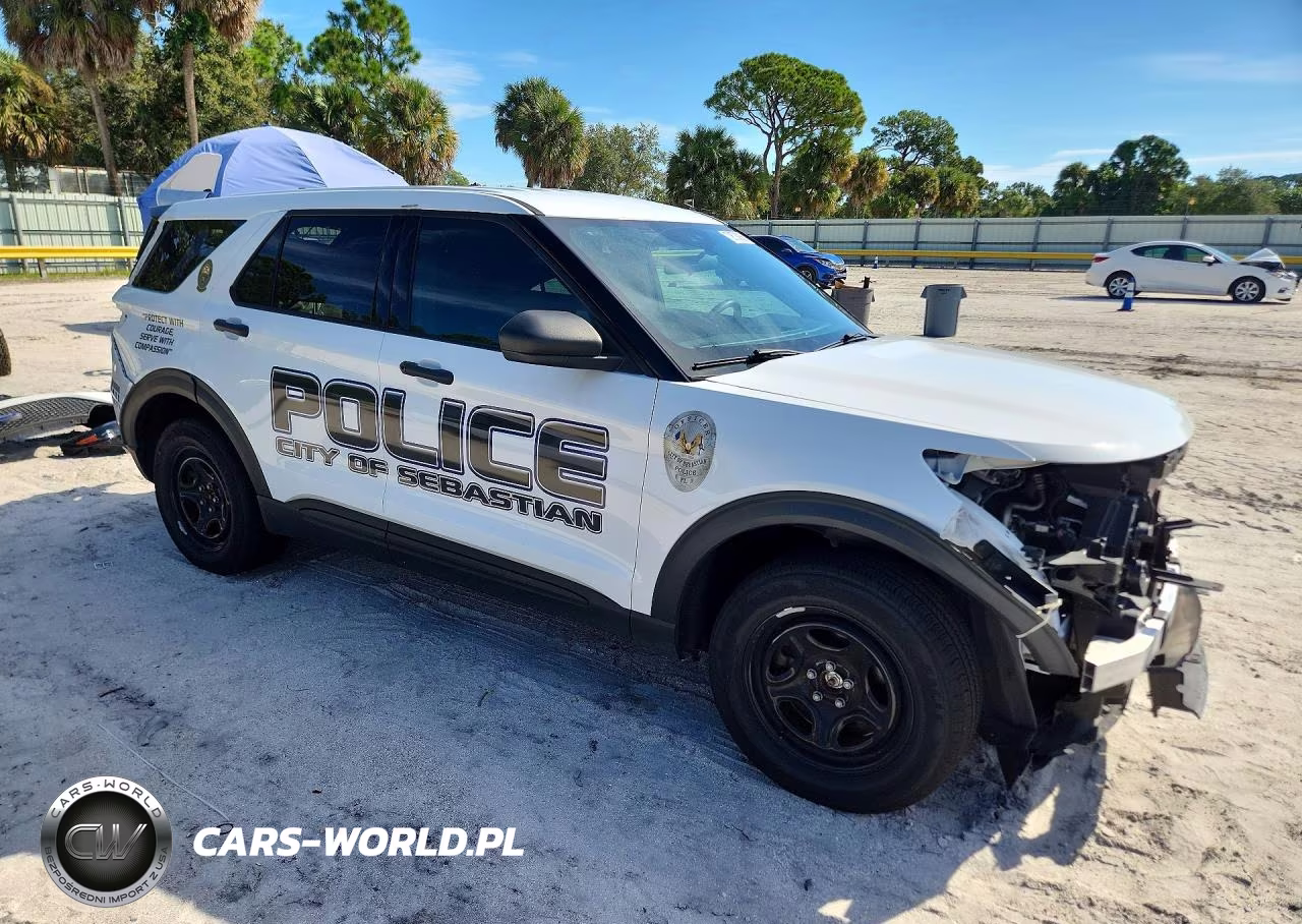 2023 Ford Explorer Police Interceptor VIN:1FM5K8AB5PGB11610 - 4