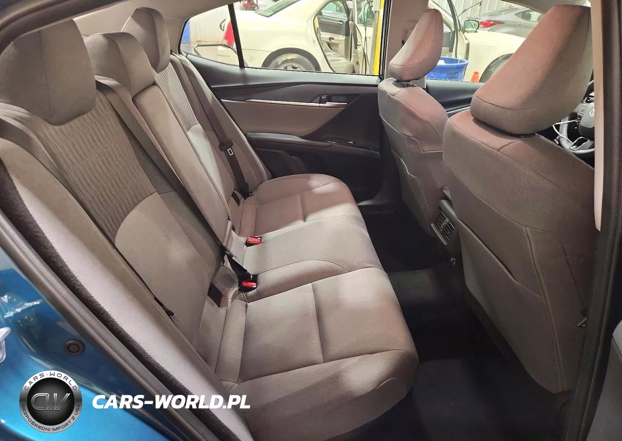 2026 Toyota Camry Le VIN:4T1DAACK0TU900407 - 10