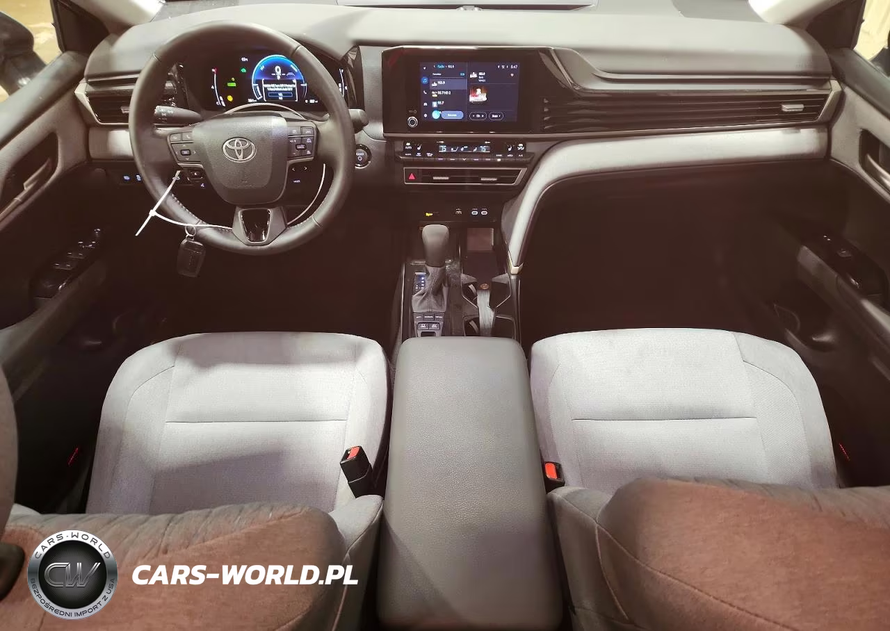 2026 Toyota Camry Le VIN:4T1DAACK0TU900407 - 8