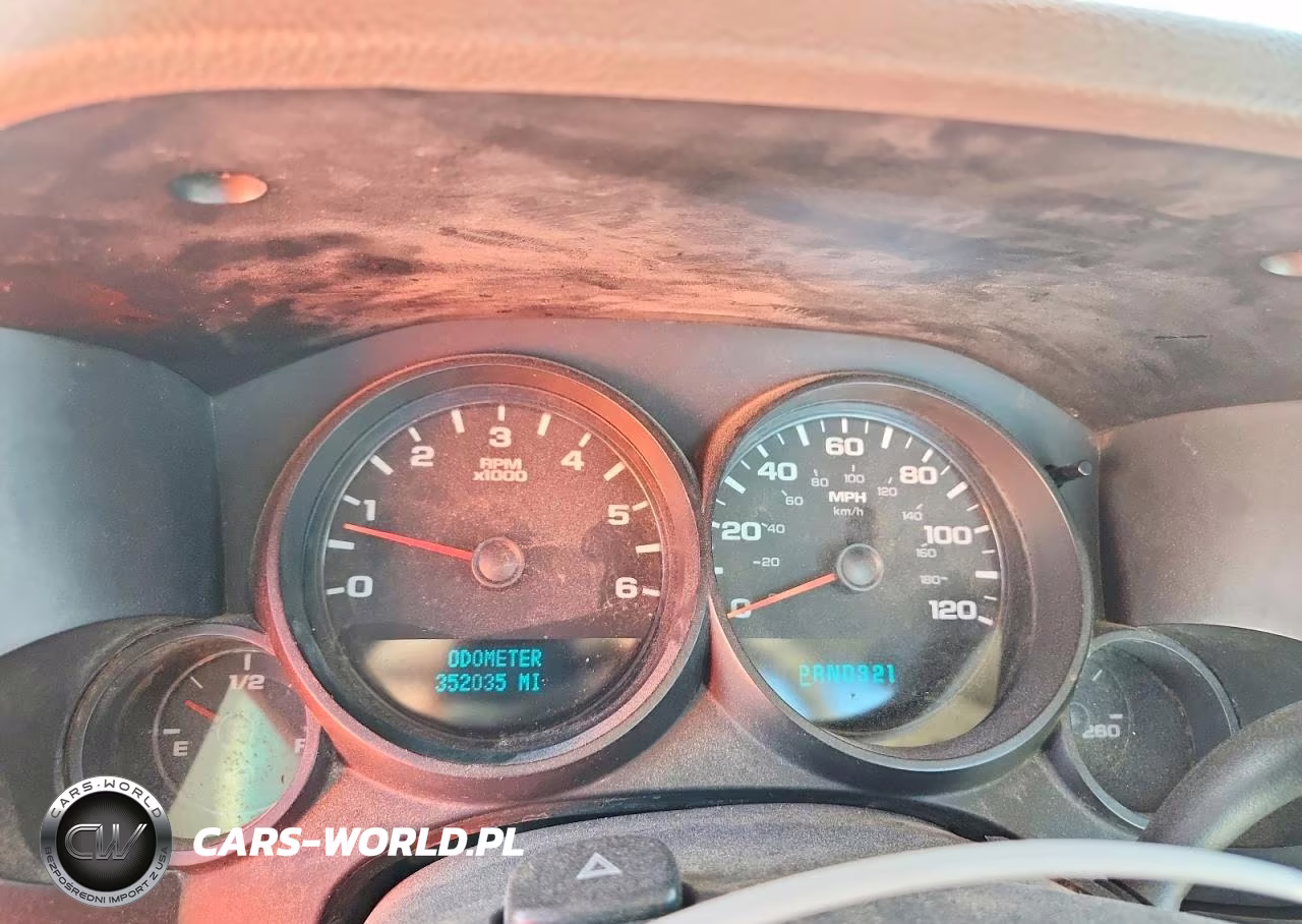 2007 Chevrolet Silverado C1500 VIN:1GCEC14C97Z526608 - 9