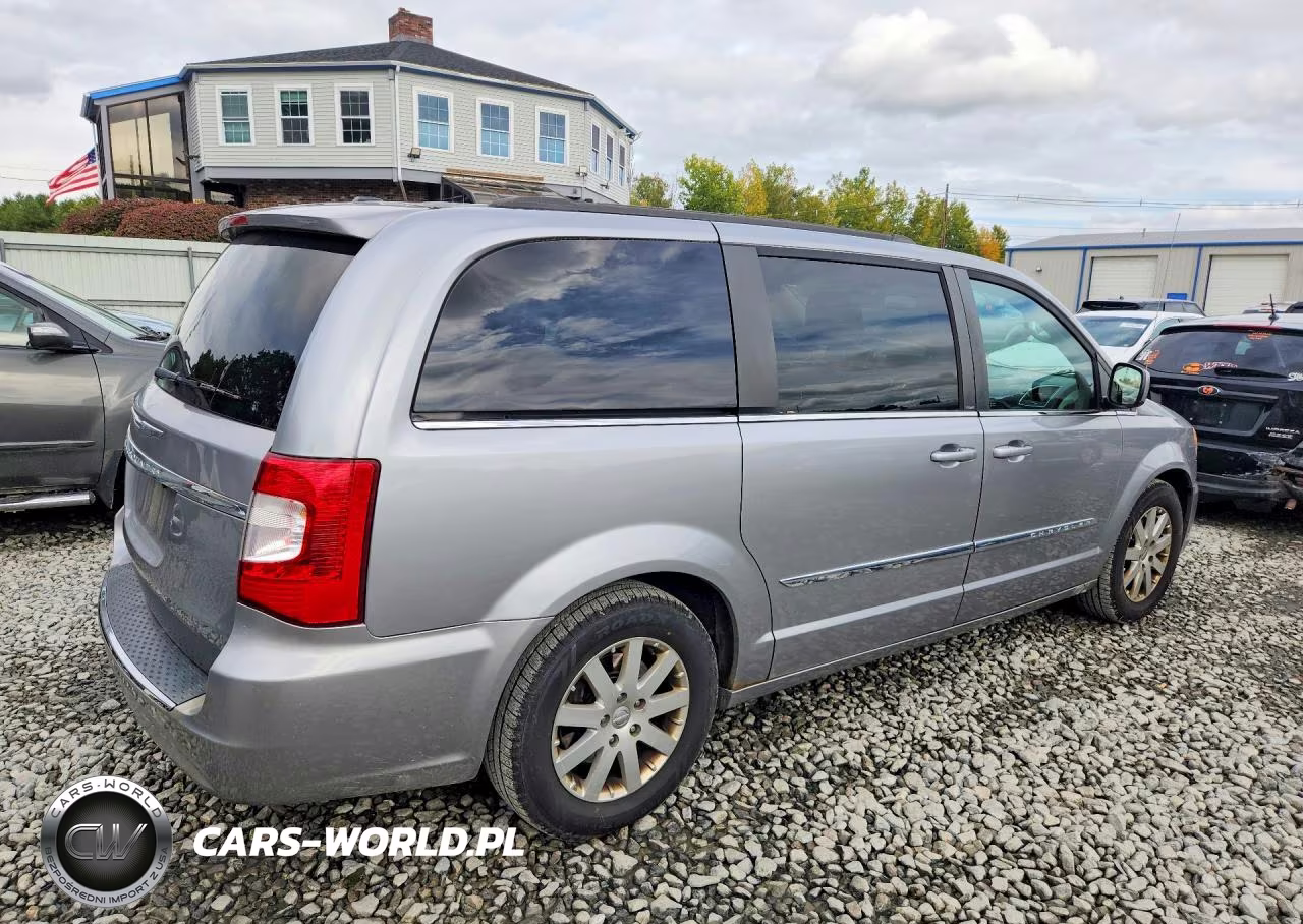 2014 Chrysler Town & Country Touring VIN:2C4RC1BG9ER329453 - 3