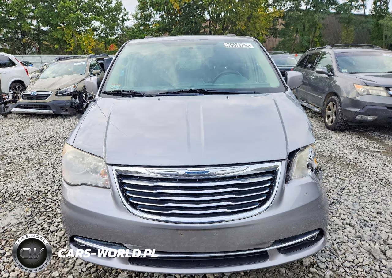 2014 Chrysler Town & Country Touring VIN:2C4RC1BG9ER329453 - 5
