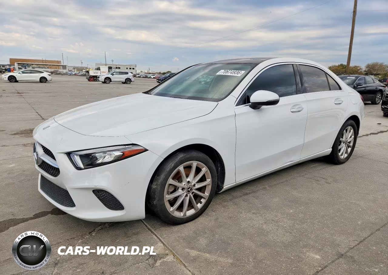 2020 Mercedes-Benz A 220