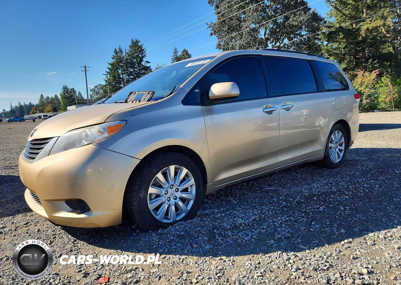 2014 Toyota Sienna Le