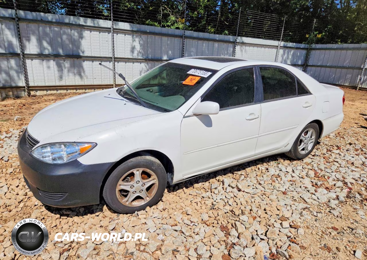2005 Toyota Camry Le – zdjęcie 1 z 11