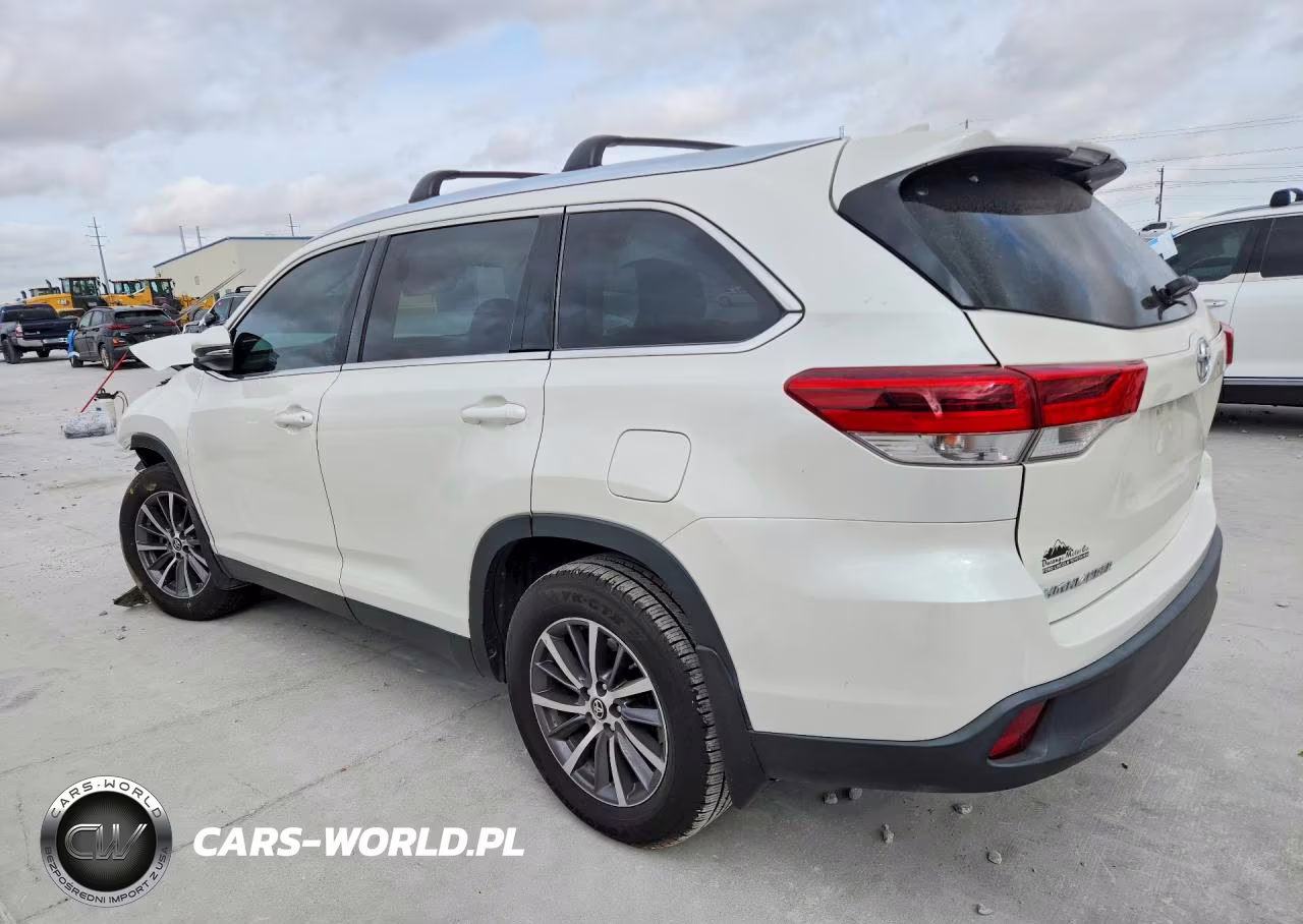 2019 Toyota Highlander Xle VIN:5TDJZRFH6KS958748 - 2