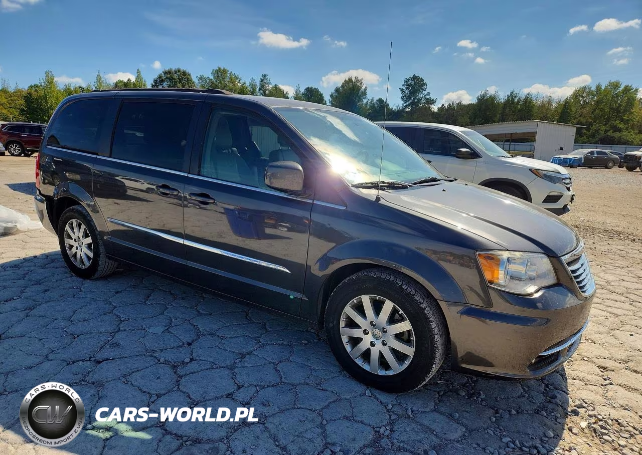 2016 Chrysler Town & Country Touring VIN:2C4RC1BG8GR157564 - 4