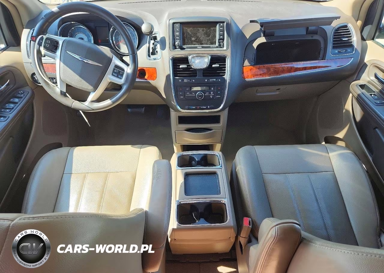 2016 Chrysler Town & Country Touring VIN:2C4RC1BG8GR157564 - 8