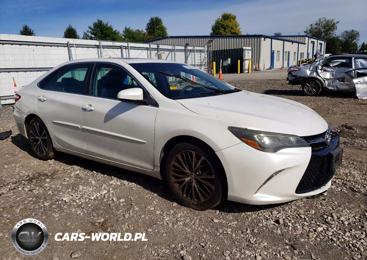 2015 Toyota Camry Xse V6 VIN:4T1BK1FK1FU567686 - 4