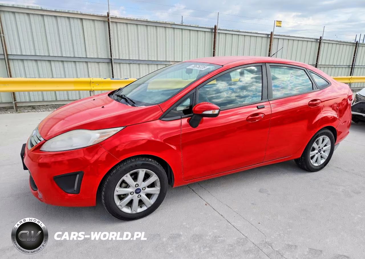 2013 Ford Fiesta Se – zdjęcie 1 z 12