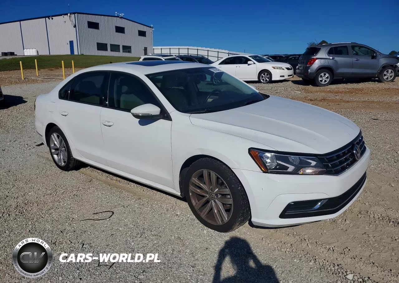 2019 Volkswagen Passat Wolfsburg VIN:1VWLA7A33KC003467 - 4