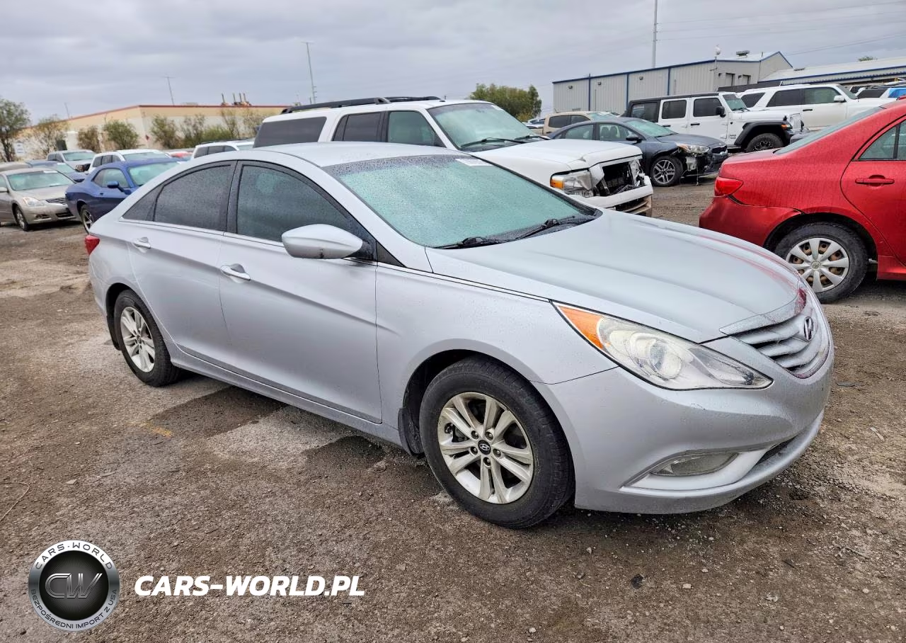 2013 Hyundai Sonata Gls VIN:5NPEB4AC3DH747696 - 4