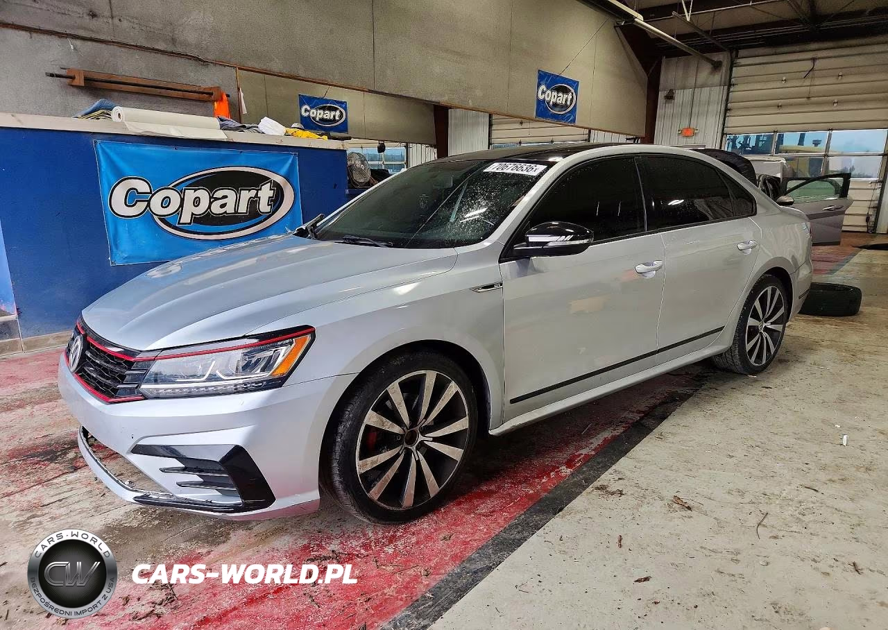 2018 Volkswagen Passat Gt VIN:1VWJM7A3XJC039802 - 1