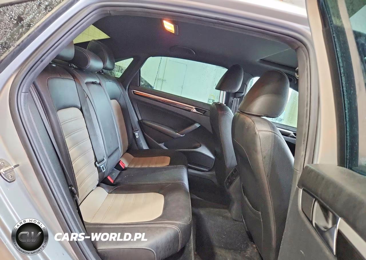 2018 Volkswagen Passat Gt VIN:1VWJM7A3XJC039802 - 10