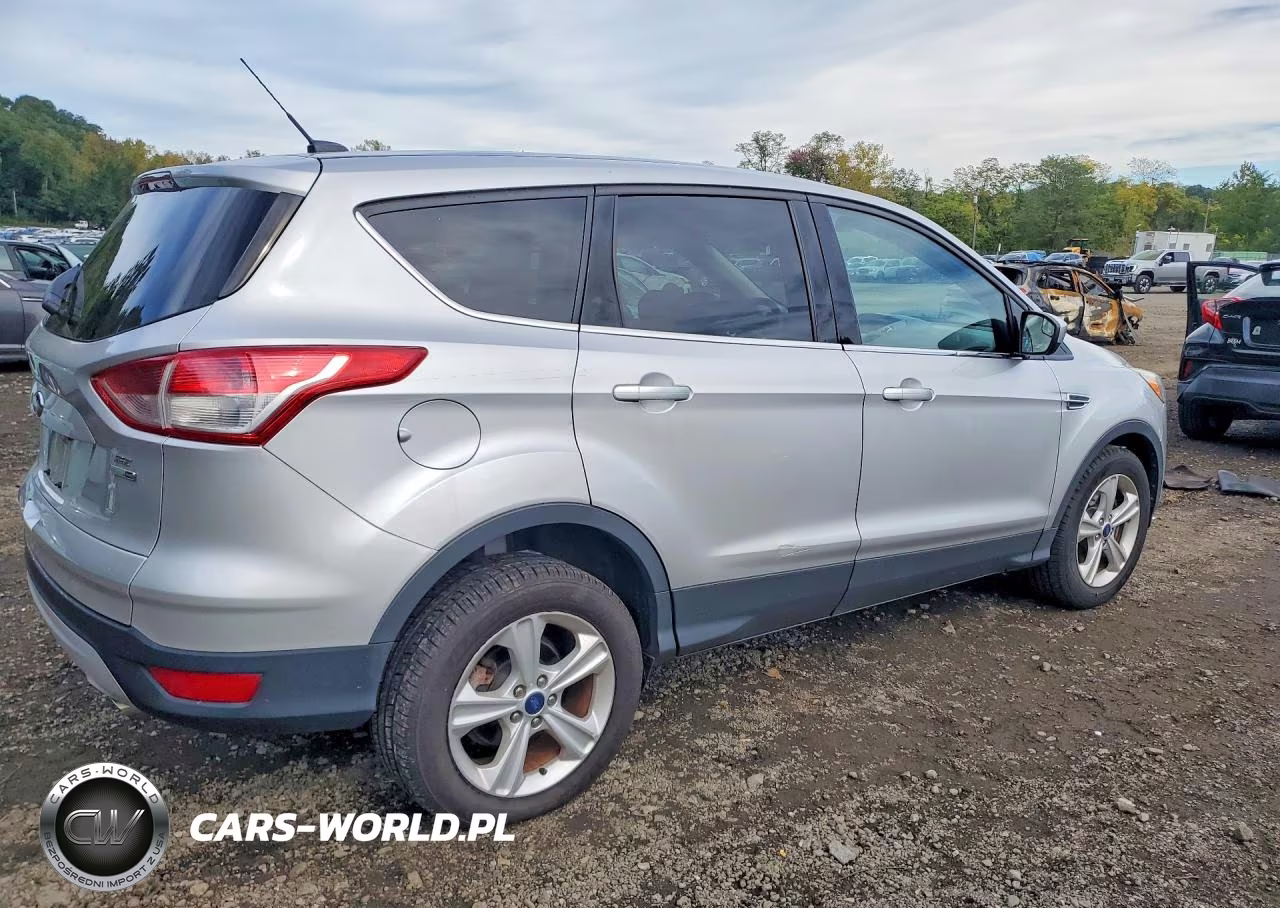 2015 Ford Escape Se VIN:1FMCU9GX3FUA45830 - 3