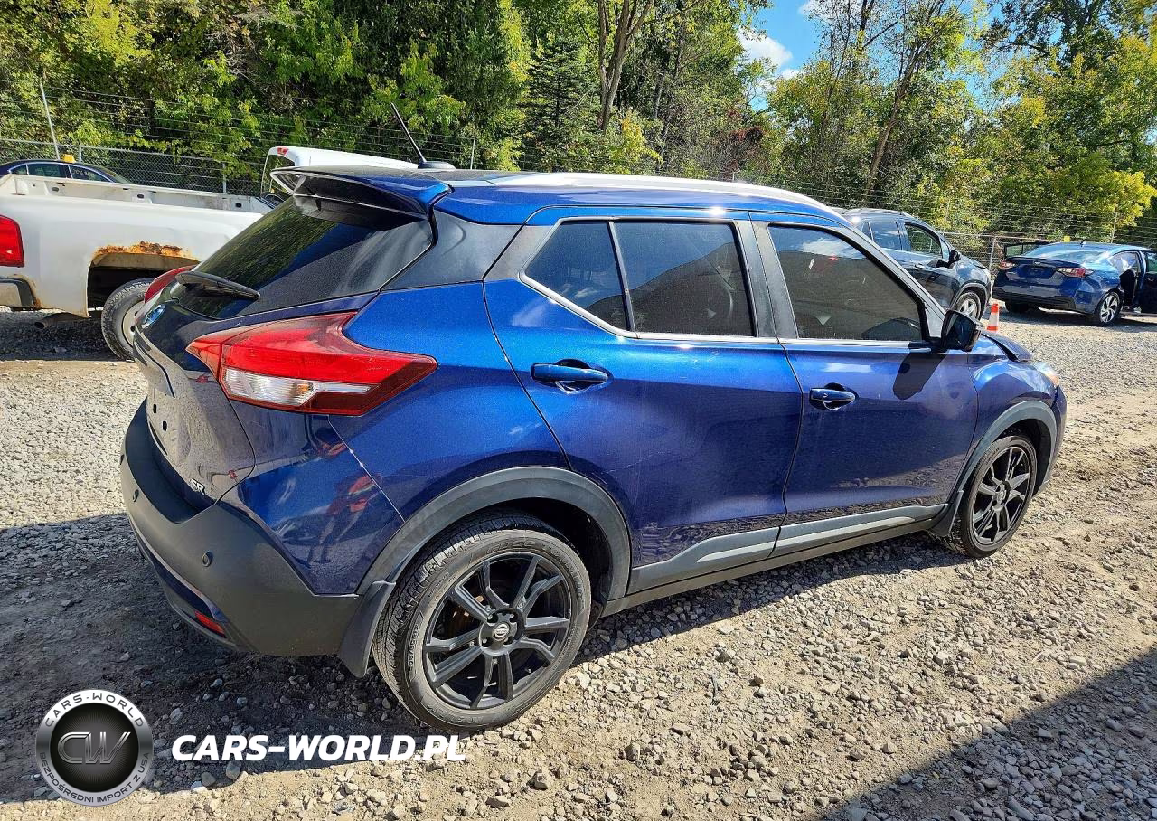2020 Nissan Kicks Sr VIN:3N1CP5DV0LL570554 - 3