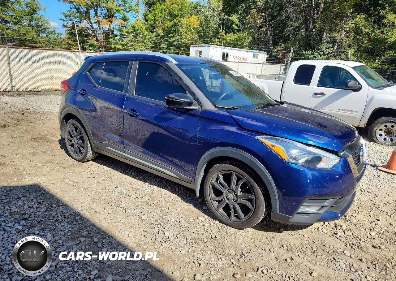 2020 Nissan Kicks Sr VIN:3N1CP5DV0LL570554 - 4