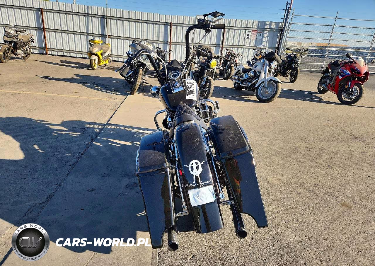 2011 Harley-Davidson Flstn VIN:1HD1JD532BB019716 - 4