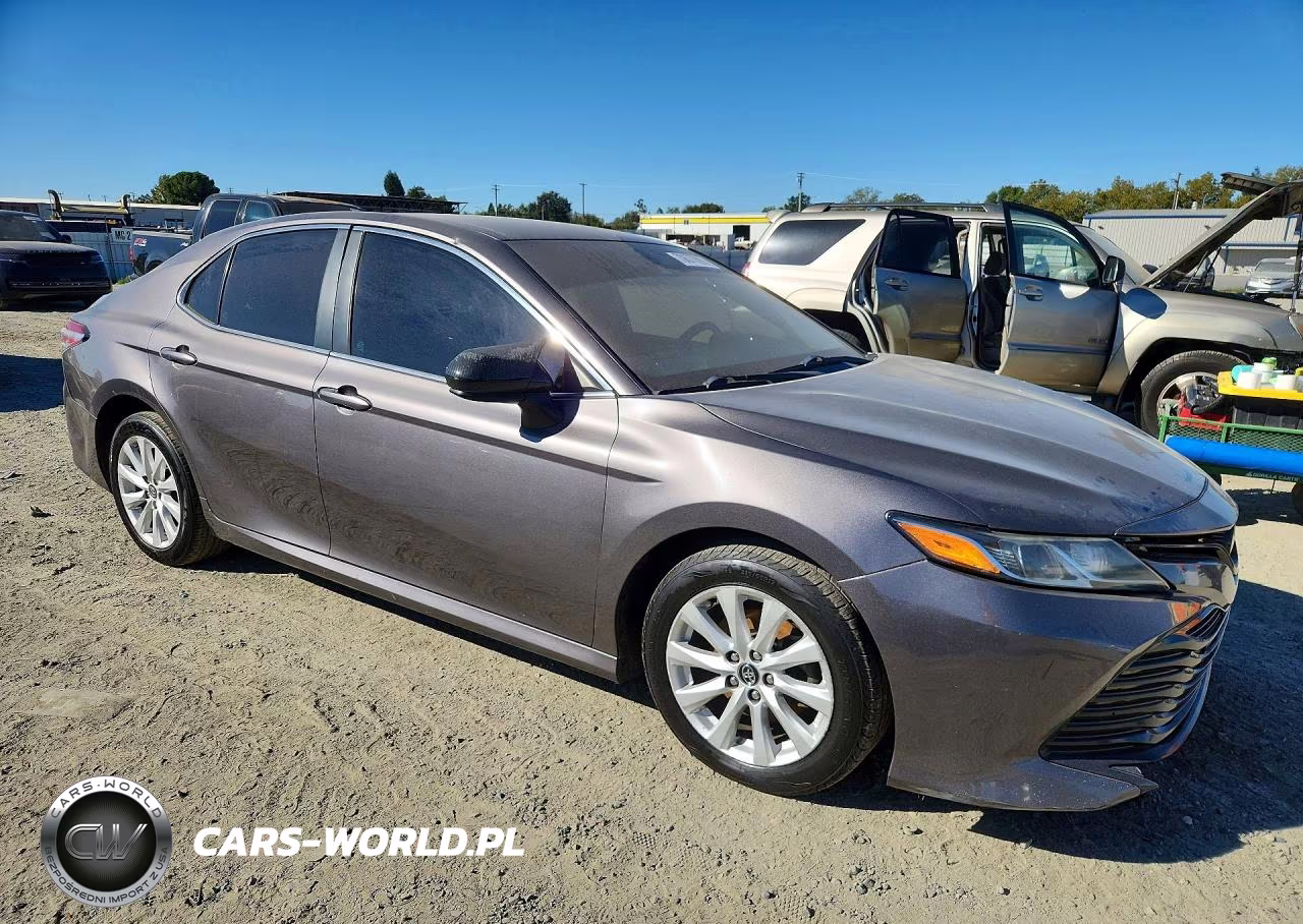 2020 Toyota Camry Le VIN:4T1C11AKXLU331600 - 4
