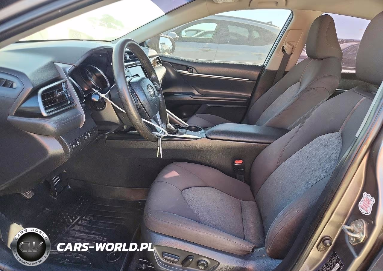 2020 Toyota Camry Le VIN:4T1C11AKXLU331600 - 7