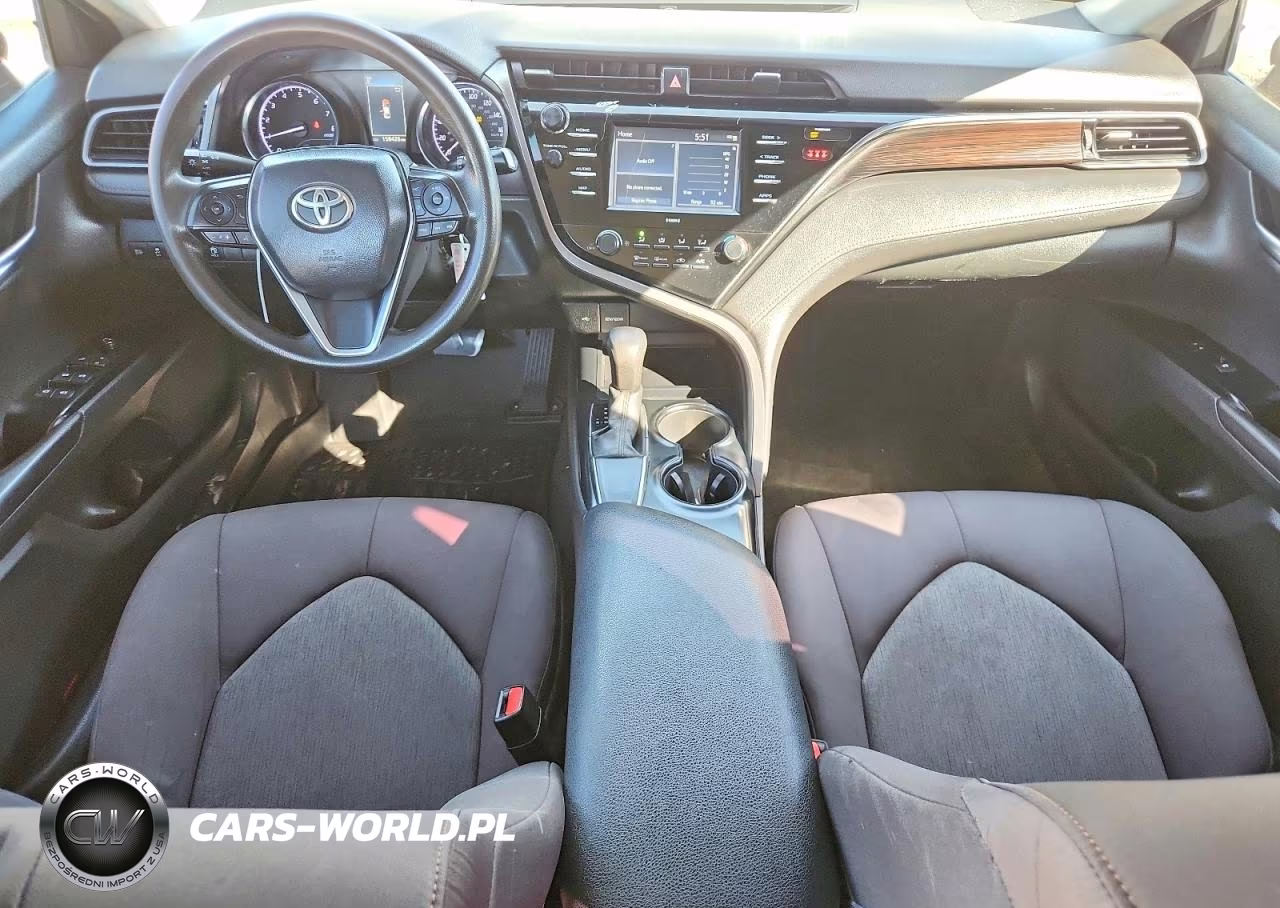 2020 Toyota Camry Le VIN:4T1C11AKXLU331600 - 8