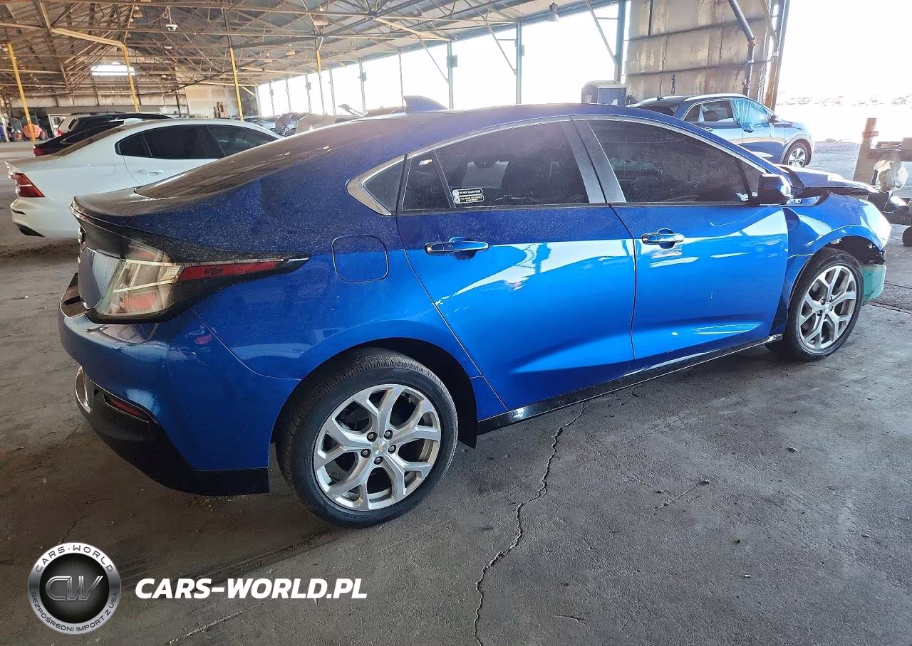 2018 Chevrolet Volt Premier VIN:1G1RD6S52JU149682 - 3
