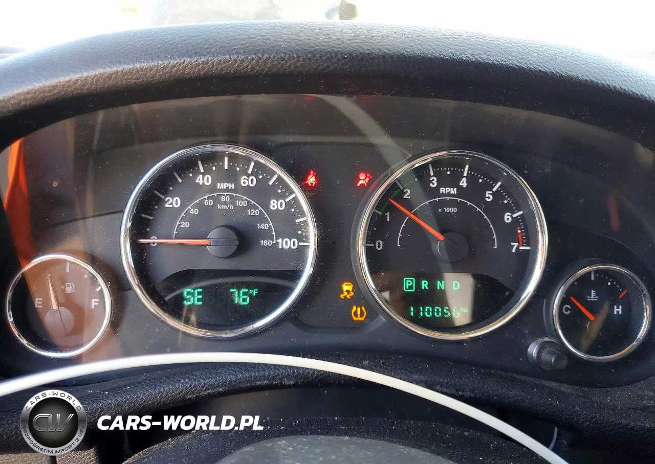 2017 Jeep Wrangler Unlimited Sahara VIN:1C4BJWEGXHL605636 - 9