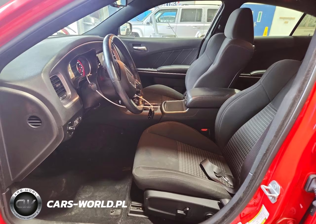 2019 Dodge Charger R-T VIN:2C3CDXCT2KH588082 - 7