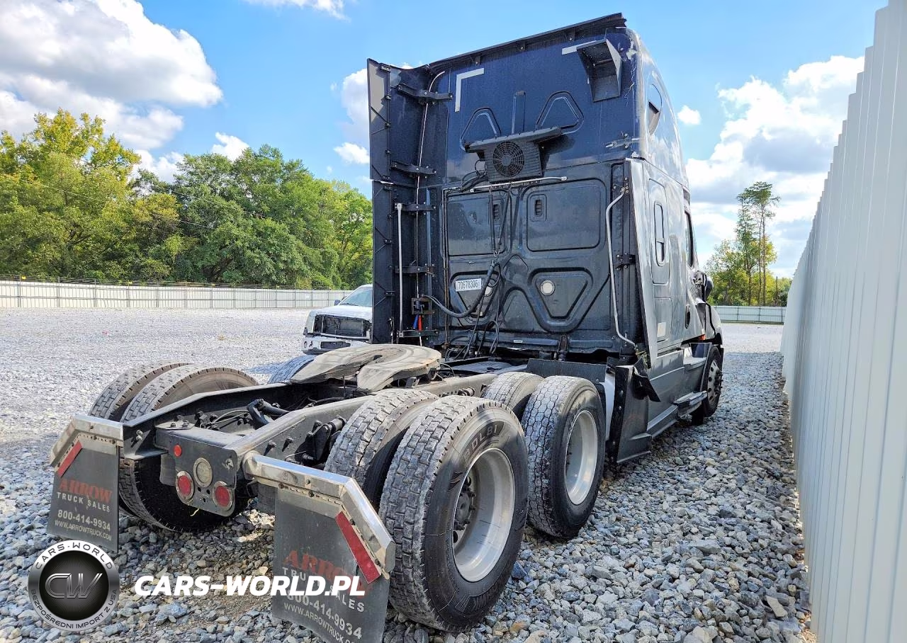 2018 Freightliner Cascadia 126 Semi Truck VIN:3AKJHHDR4JSJP4493 - 3