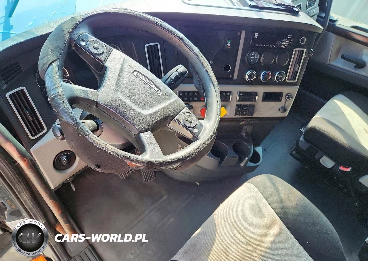 2018 Freightliner Cascadia 126 Semi Truck VIN:3AKJHHDR4JSJP4493 - 8