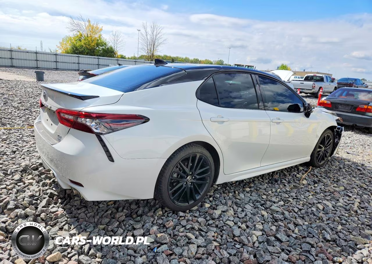 2022 Toyota Camry Xse VIN:4T1K61BK8NU063631 - 3