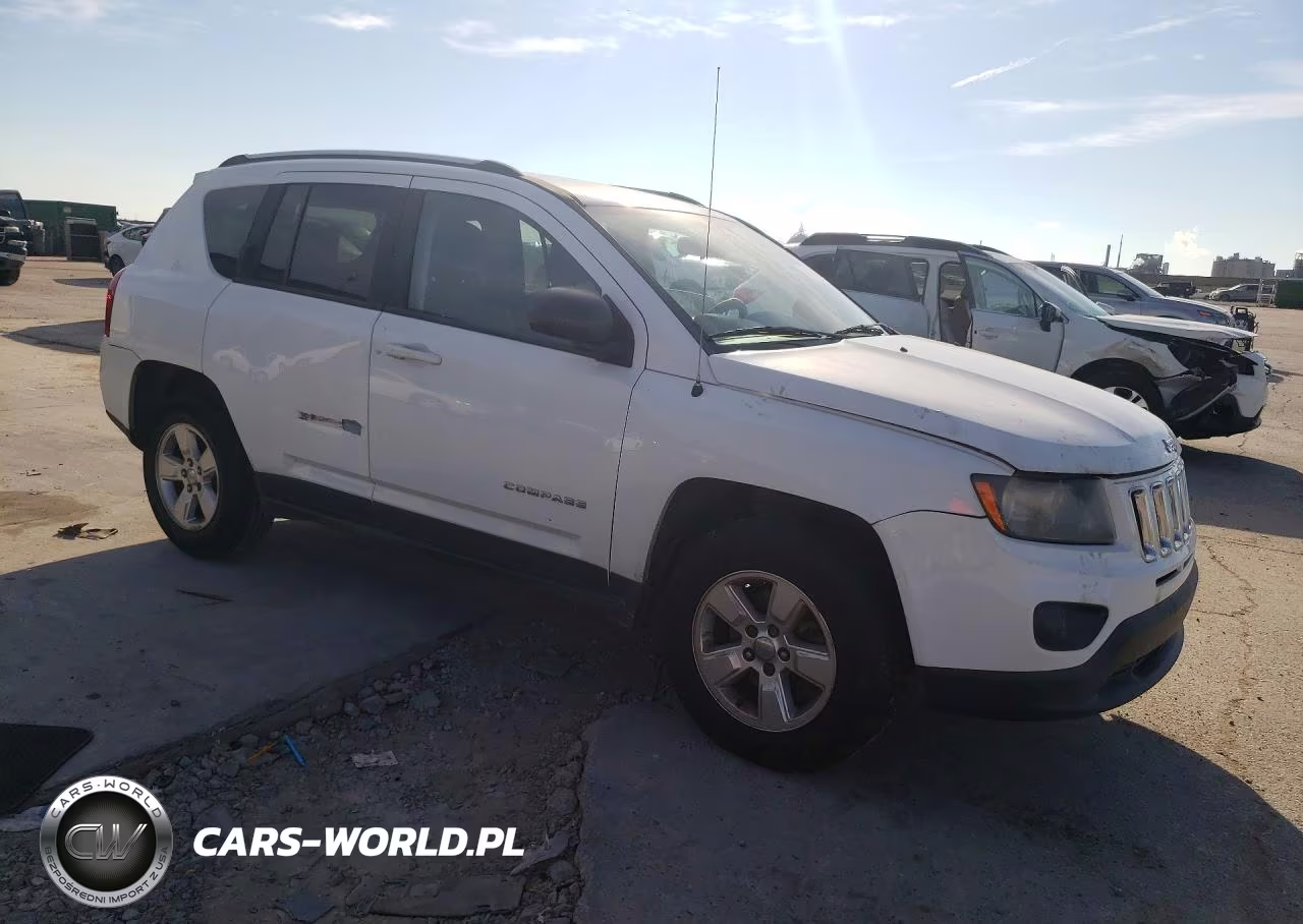 2014 Jeep Compass Sport VIN:1C4NJCBAXED829572 - 4