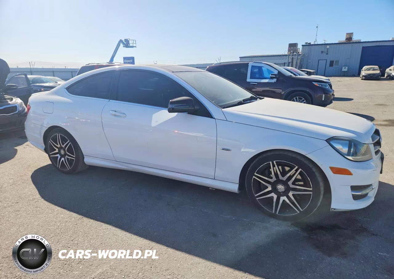 2013 Mercedes-Benz C 250 VIN:WDDGJ4HB0DG085076 - 4