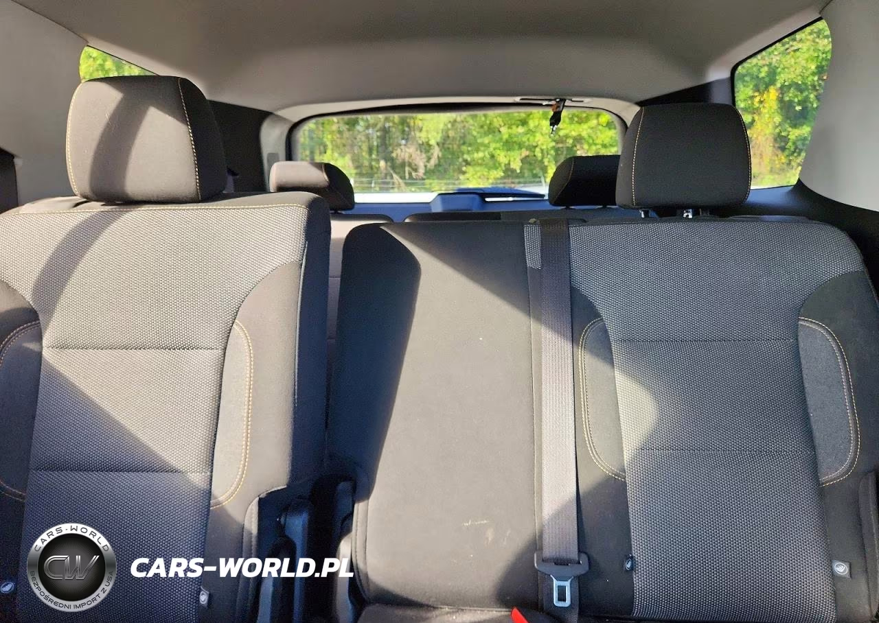 2019 Chevrolet Traverse Ls VIN:1GNERFKWXKJ229998 - 10