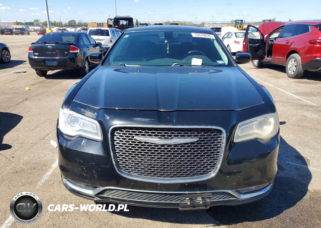 2016 Chrysler 300C VIN:2C3CCAEG1GH268923 - 5