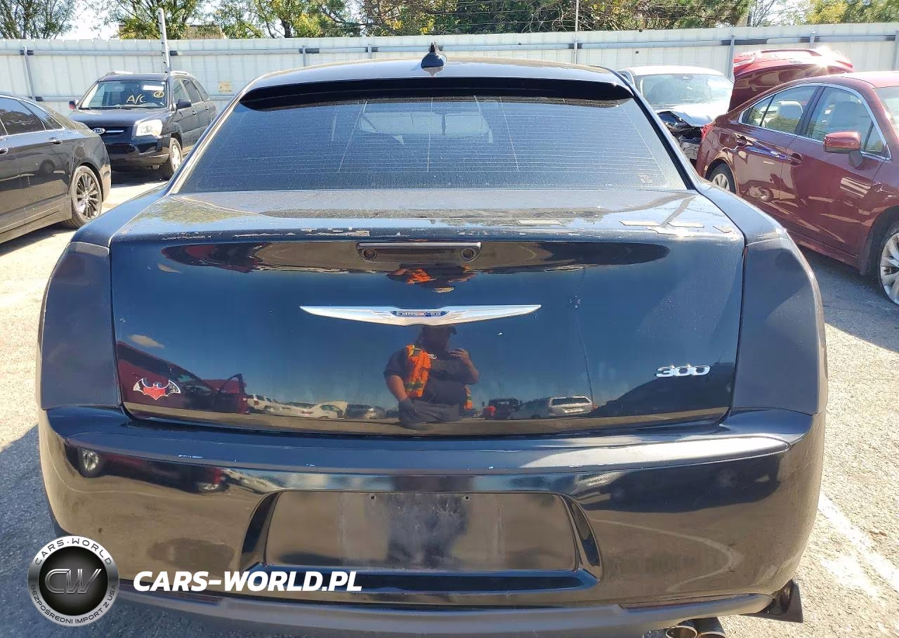 2016 Chrysler 300C VIN:2C3CCAEG1GH268923 - 6