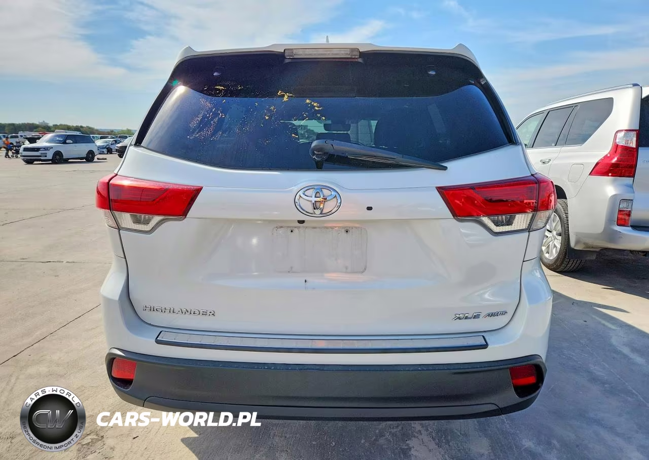 2018 Toyota Highlander Xle VIN:5TDJZRFH6JS526529 - 6