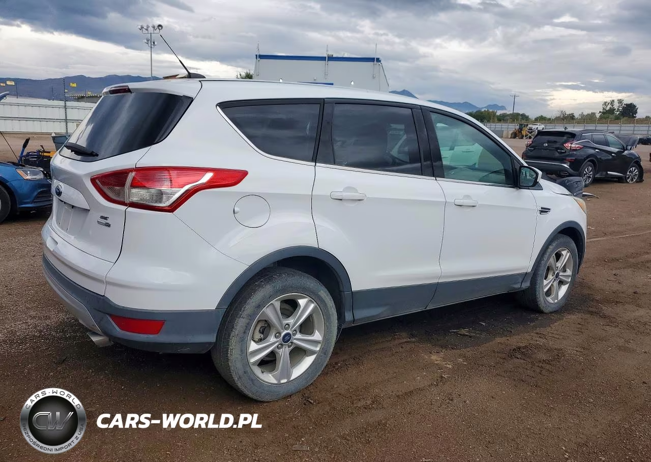 2015 Ford Escape Se VIN:1FMCU9GX3FUC14406 - 3