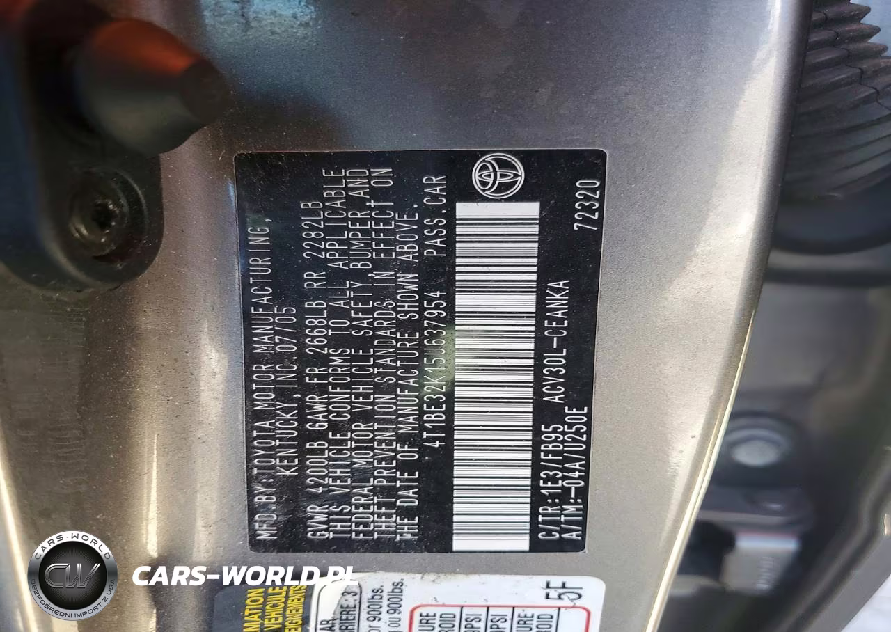 2005 Toyota Camry Le VIN:4T1BE32K15U637954 - 12