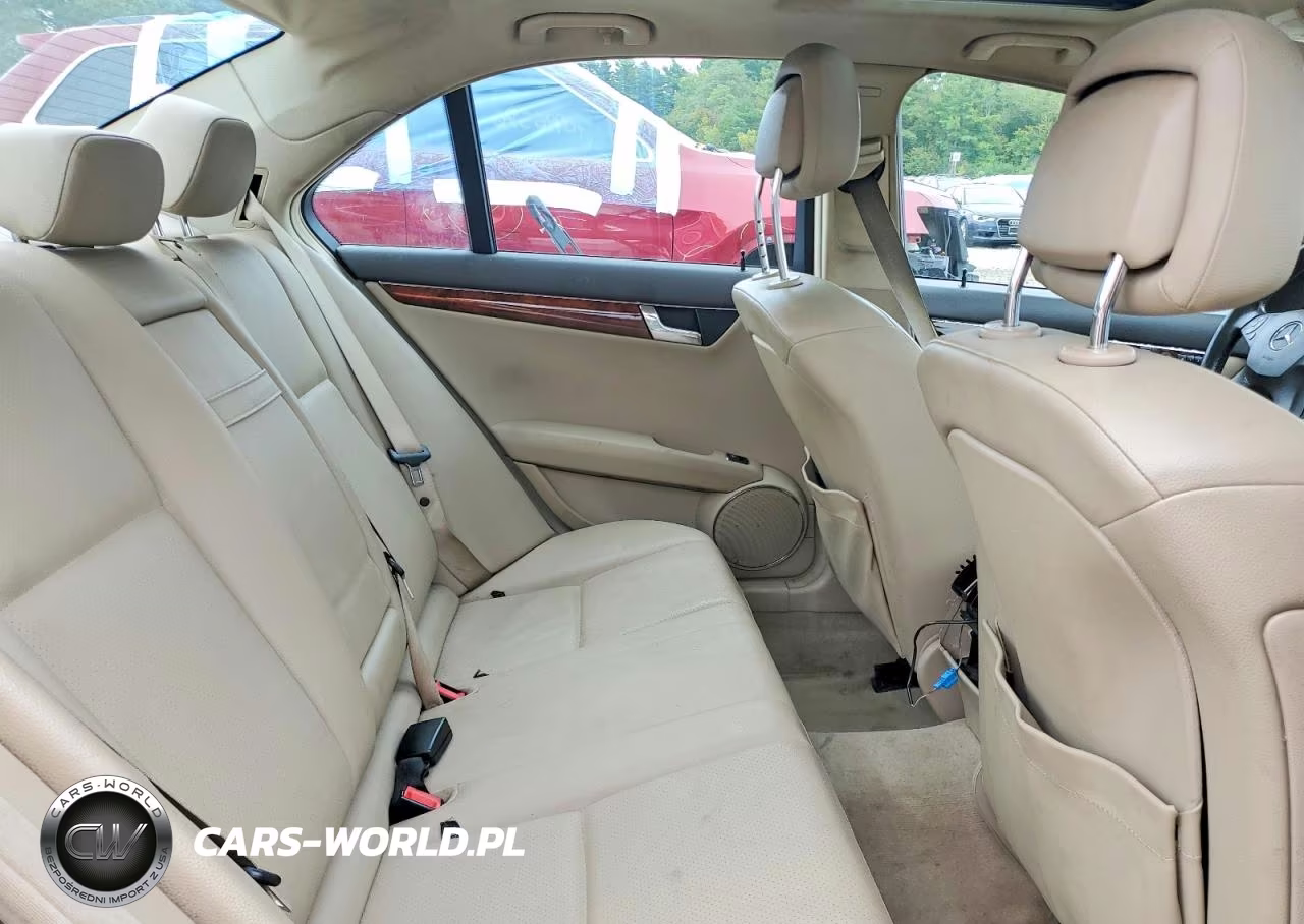2011 Mercedes-Benz C 300 4Matic VIN:WDDGF8BB5BR169770 - 10