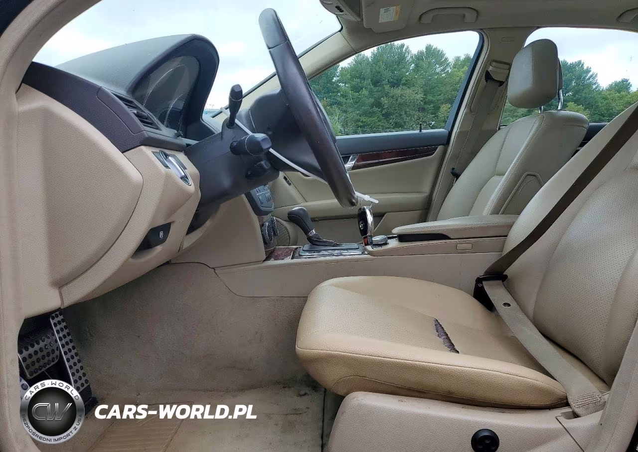 2011 Mercedes-Benz C 300 4Matic VIN:WDDGF8BB5BR169770 - 7