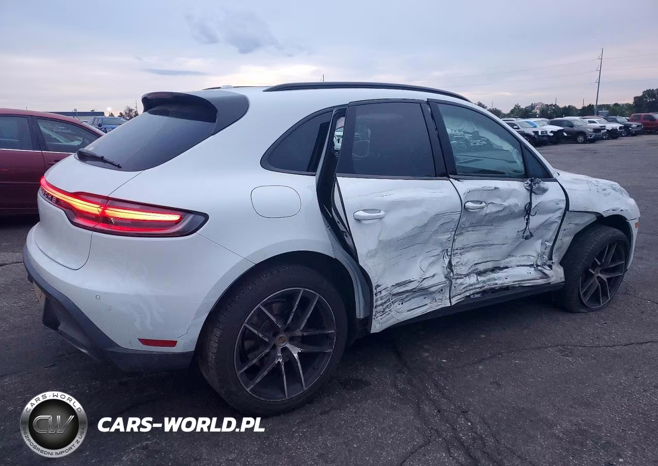 2023 Porsche Macan Base VIN:WP1AA2A51PLB10439 - 3